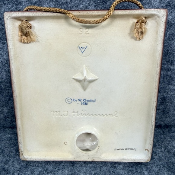 Vintage Goebel Hummel "Merry Wanderer" Wall Plaque Hanging #92 Home Decor - Picture 3 of 7